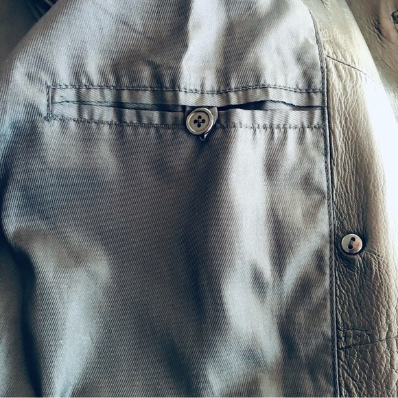 Vintage classic COACH trench coat in black leather - Picture 5 of 9